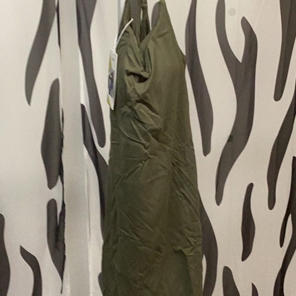 B24 - Picture 1 of 1